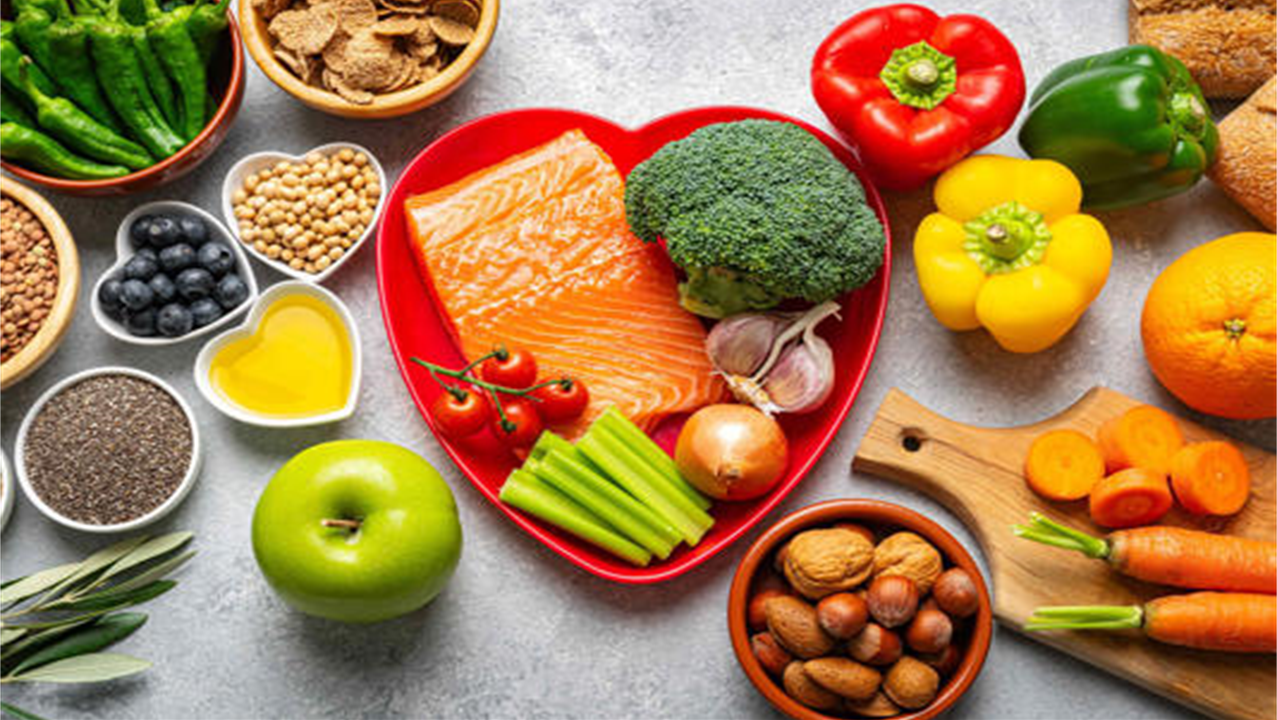 New US Dietary Guidelines 2025–2030 Emphasize Protein, Whole-Fat Dairy, and “Real Food”