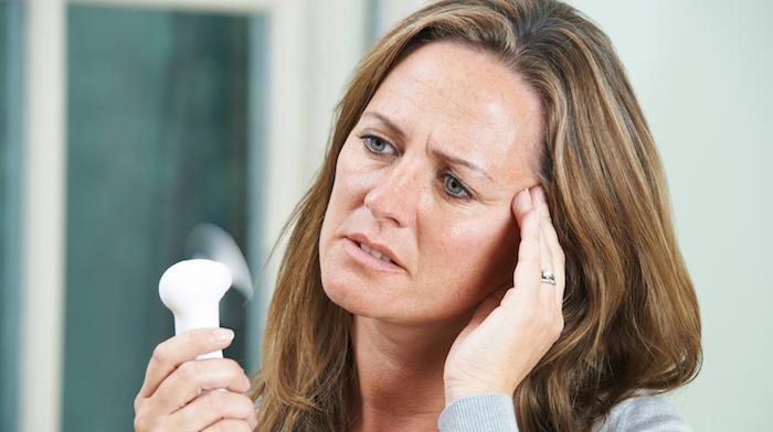 Điều trị chứng bốc hỏa có thể làm chậm tiến triển ung thư vú